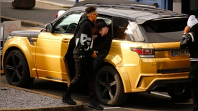 Mit der goldenen Luxus-Karosse zum Privatjet