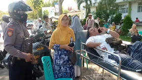 Mindestens sechs Tote nach schwerem Erdbeben auf Insel Sumatra