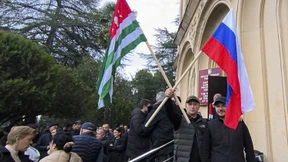 Russland-Abkommen löst Krawalle aus