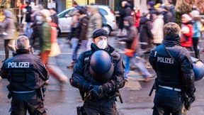 Zahnabdrücke auf dem Oberschenkel