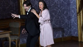 Stimme mit Sixpack im oberen Bereich