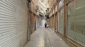 Tausende versammeln sich auf Teherans Straßen