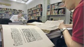 Ein Fach sucht seine Selbständigkeit unter politischem Druck