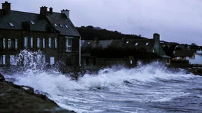 Hurrikanartige Böen fegen über Teile Großbritanniens hinweg