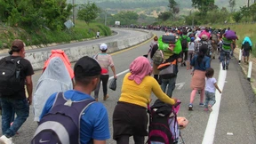 Amerika stoppt mehr als 100.000 Migranten an Grenze zu Mexiko