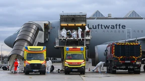 Bundeswehr verlegt Corona-Intensivpatienten