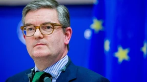 EU-Kommissar springt denen bei, die Angst vor Huawei haben