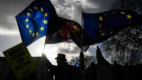 Warten, bis die Wahrheit ihre Hosen anhat