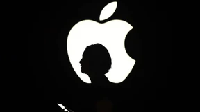 Amerikas Behörden dreschen auf Apple ein