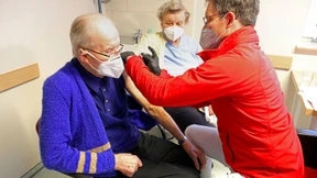 Unsere ungerechte Impf-Triage