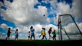 Turnhallen statt Brücken bauen