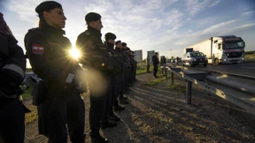 Österreich hält Gewalteinsatz an Grenzen für möglich