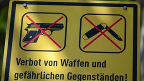 80 Waffen im Frankfurter Bahnhofsviertel sichergestellt