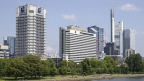 Das Interconti wird eingerahmt