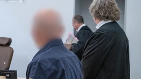 Weihnachtsmann schlägt Kind und bekommt Geldstrafe