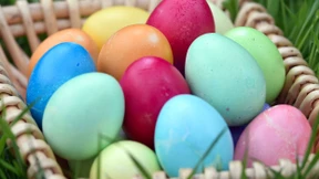 Osterstollen und Knallbonbons