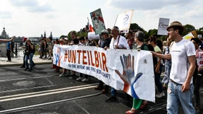 Zehntausende demonstrieren gegen Rechtsruck