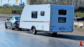 Auf ein Wohnwagensicherheitstraining mit Technik & Motor