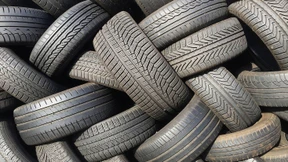 So wird aus alten Autoreifen nützlicher Schaum