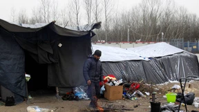 Ungarn lässt frierende Migranten trotz Eiseskälte nicht ins Land