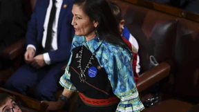 Erste Native American Ministerin