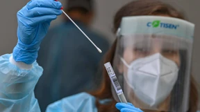 Mangel an Reagenzien verzögert Corona-Tests