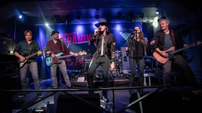 Bühnen mit beschränktem Zugang