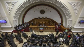 Parlament stemmt sich gegen die Entmachtung