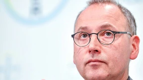 Der Bayer-Chef im Verteidigungsmodus