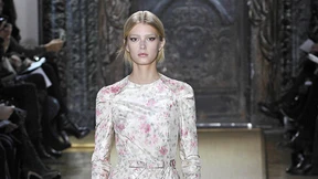 Nette Gesten in Organza