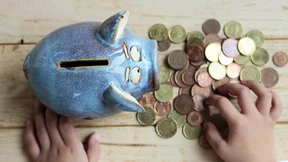 Sparer müssen immer mehr Risiken tragen