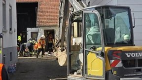 Hund harrt acht Stunden in Brunnenrohr aus und wird gerettet