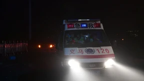 Lastwagen fährt in Warteschlange – 19 Tote