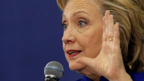 Hillary Clinton übergibt Mails an Justizministerium