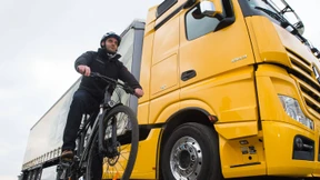 ADAC empfiehlt Förderung von Abbiege-Assistenten