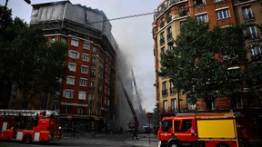 Achtstöckiges Gebäude brennt in Paris
