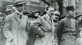 Adolf Hitler bedeutet die Zerstörung des Deutschen Reiches