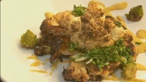 Verkohlter Blumenkohl als Delikatesse