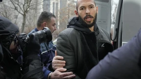 Andrew Tate aus U-Haft entlassen – und stattdessen in Hausarrest