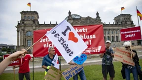 Neues Ticket, neuer Streit