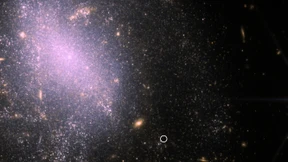 Extremer Radioblitz aus Nachbargalaxie