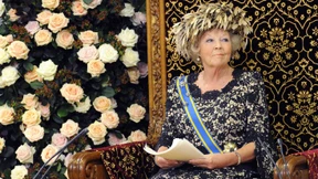 Königin Beatrix dankt ab