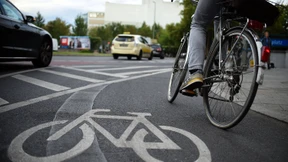 Radfahrer prügelt Fußgänger zu Tode