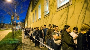 Stimmabgabe um mehrere Stunden verlängert