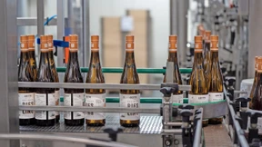 Beim Wein lässt sich Aldi gern in die Karten schauen