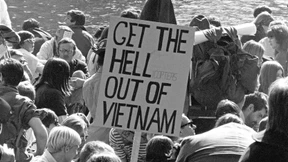 Zehnte Lesung: Protestieren gegen Vietnam?