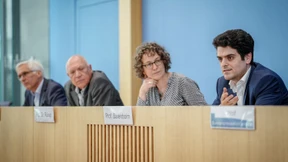 Professoren stellen sich hinter die Studenten