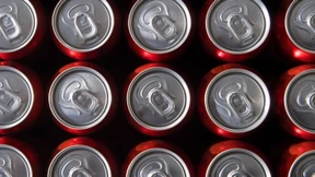 Ärzte behandeln Alkoholvergiftung mit Dosenbier