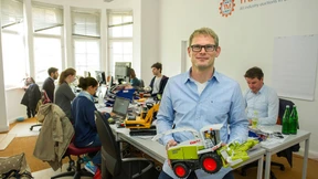 Ein Marktplatz für Kreissägen und Traktoren