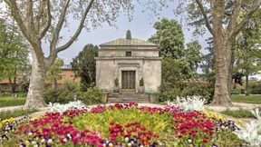 Adam Opels Mausoleum